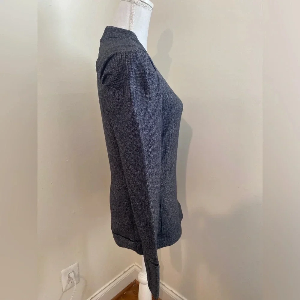 Lululemon Think Fast Pullover Long Sleeve Top in Heathered Grey Size 8
